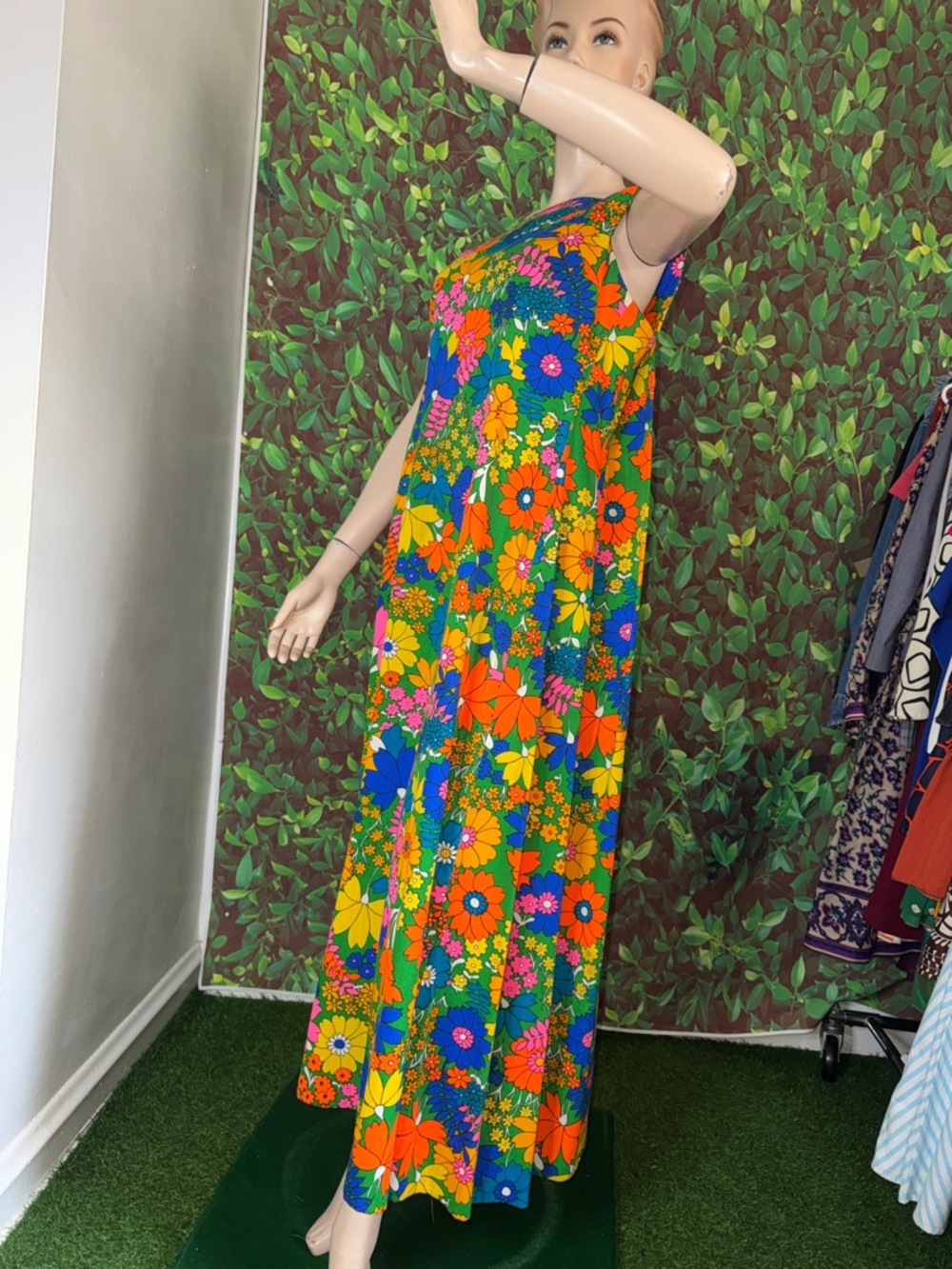 Vintage Hawaiian Flower Power Maxi Dress - Picture 14 of 17